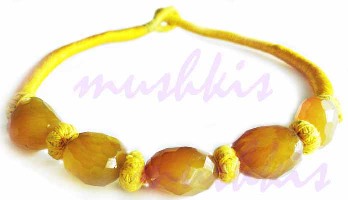 Single Row Yellow Onyx Gem Stone Necklace - click here for large view