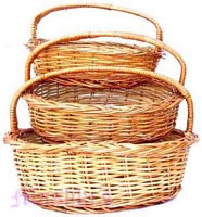 Oval fruit basket with handle - click here for large view