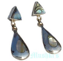 Silver pearl earring - click here for large view