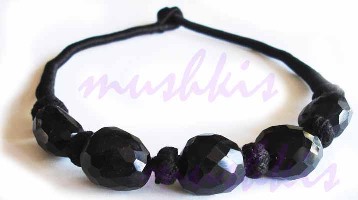 Single Row Black Onyx Gem Stone Necklace - click here for large view