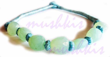 Single Row Chalcedony Gem Stone Necklace - click here for large view