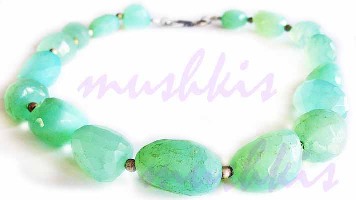 Single Row Chalcedony g Gem Stone Necklace - click here for large view