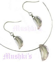 tiger tail necklace with faceted drop - click here for large view