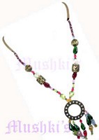 Fashion necklace - click here for large view