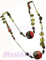 Fashion necklace - click here for large view
