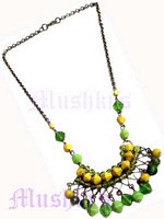 Fashion necklace - click here for large view
