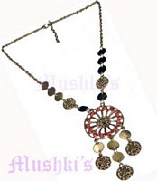 Fashion necklace - click here for large view