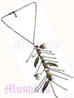 Fashion necklace - click here for large view