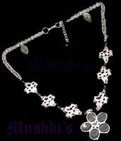 Fashion necklace - click here for large view