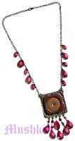 Beaded necklace - click here for large view