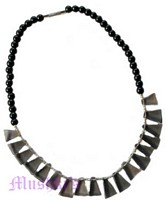 Beaded necklace - click here for large view
