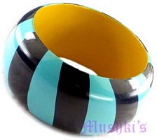wooden bangle - click here for large view