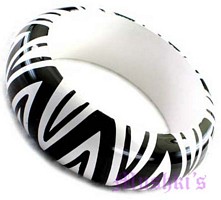 wooden bangle - click here for large view